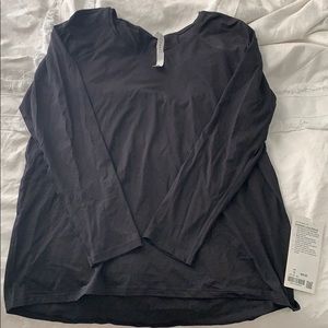 Black long sleeve lululemon top
